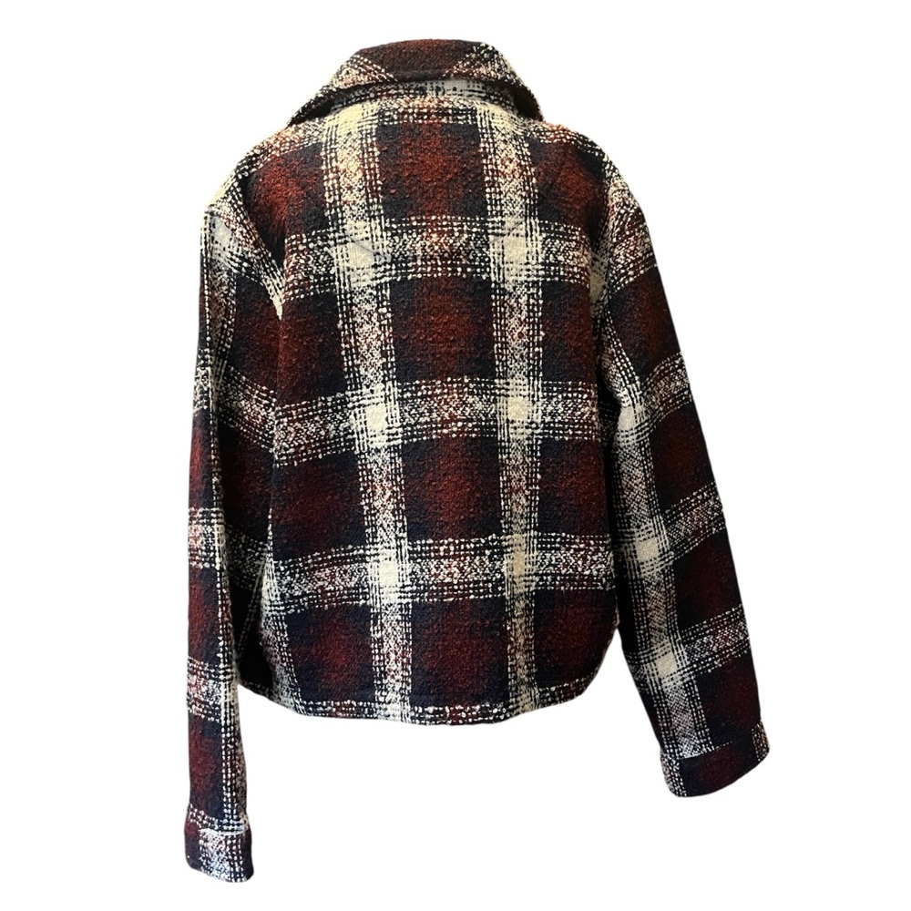 NWOT • Plaid Button-Front Cropped Shacket - Picture 3 of 9